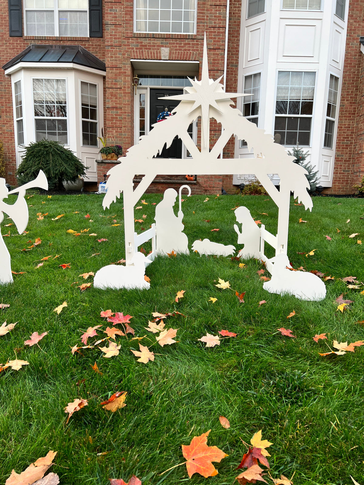 Outdoor Nativity Set in Durable PVC with 3D Stable and Easy Assembly